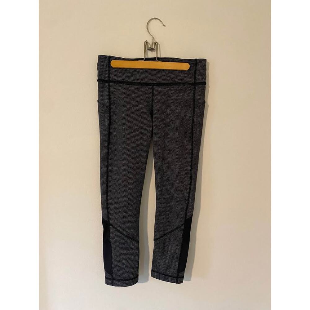 Lululemon Crop Herringbone Black Heathered Gray Leggings Tight Run 8